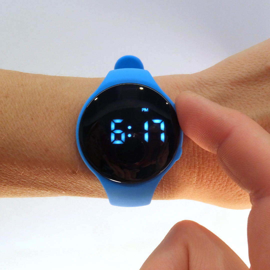 Designed to gently vibrate to remind a child to use the toilet, timed voiding, bladder emptying, medication & behavioural modification. Vibrating Reminder Watch. Bed Wetting Alarm Reminder Watch. Potty Training Toilet Timer Watch for Girls or Boys. Water Resistant Vibrating Alarm Watch. Toilet Training Watch. Vibrates to remind kids to go to the toilet.